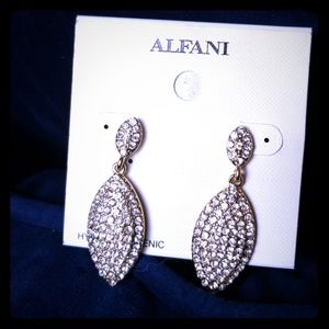 Alfani gold & crystal earings